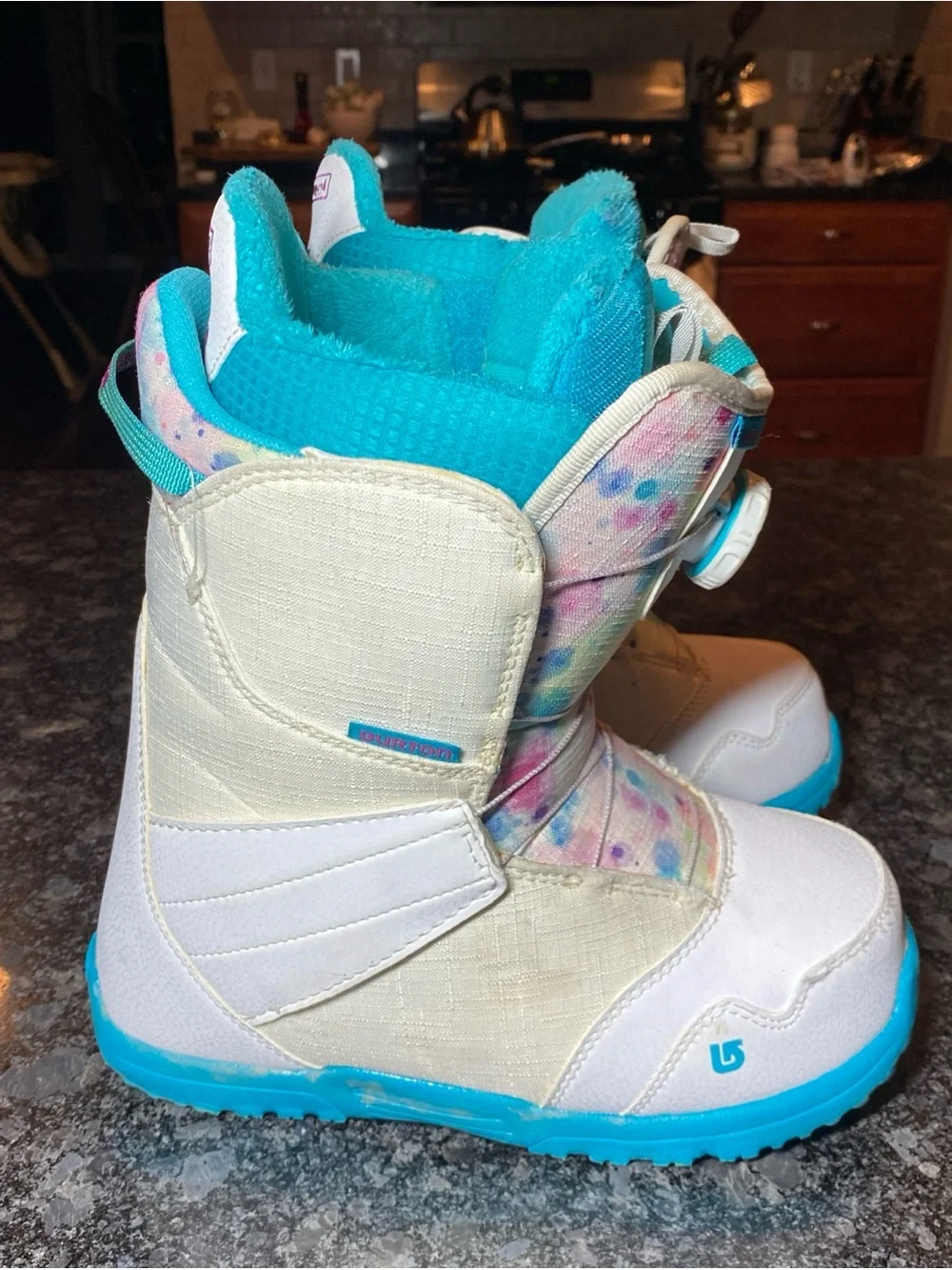 Burton Zipline Boa Snowboard Boots White Blue Size 6K Youth
